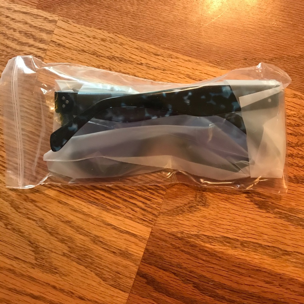 NWT Cat Eye Round Oversized Sunglasses 100% UVA & UVB Protection - Picture 11 of 15